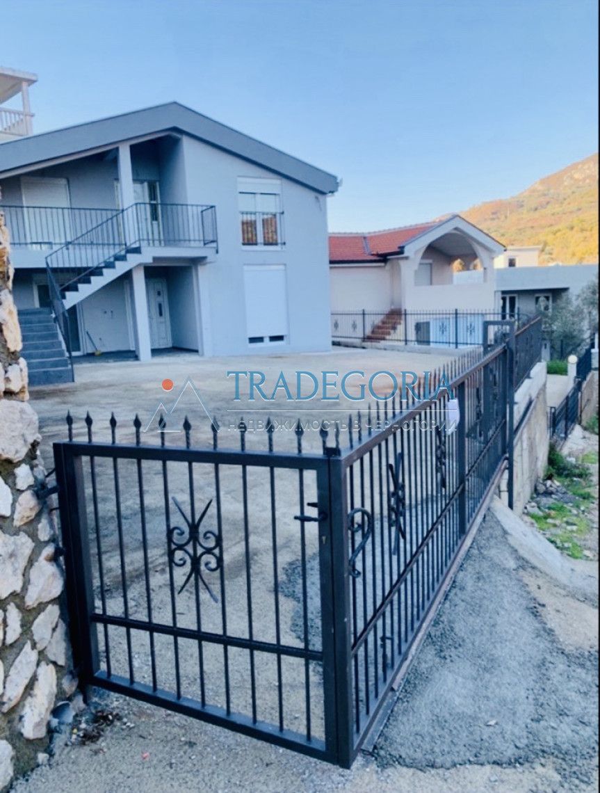 Haus in Dobra Voda, Montenegro, 160 m2 - Foto 1