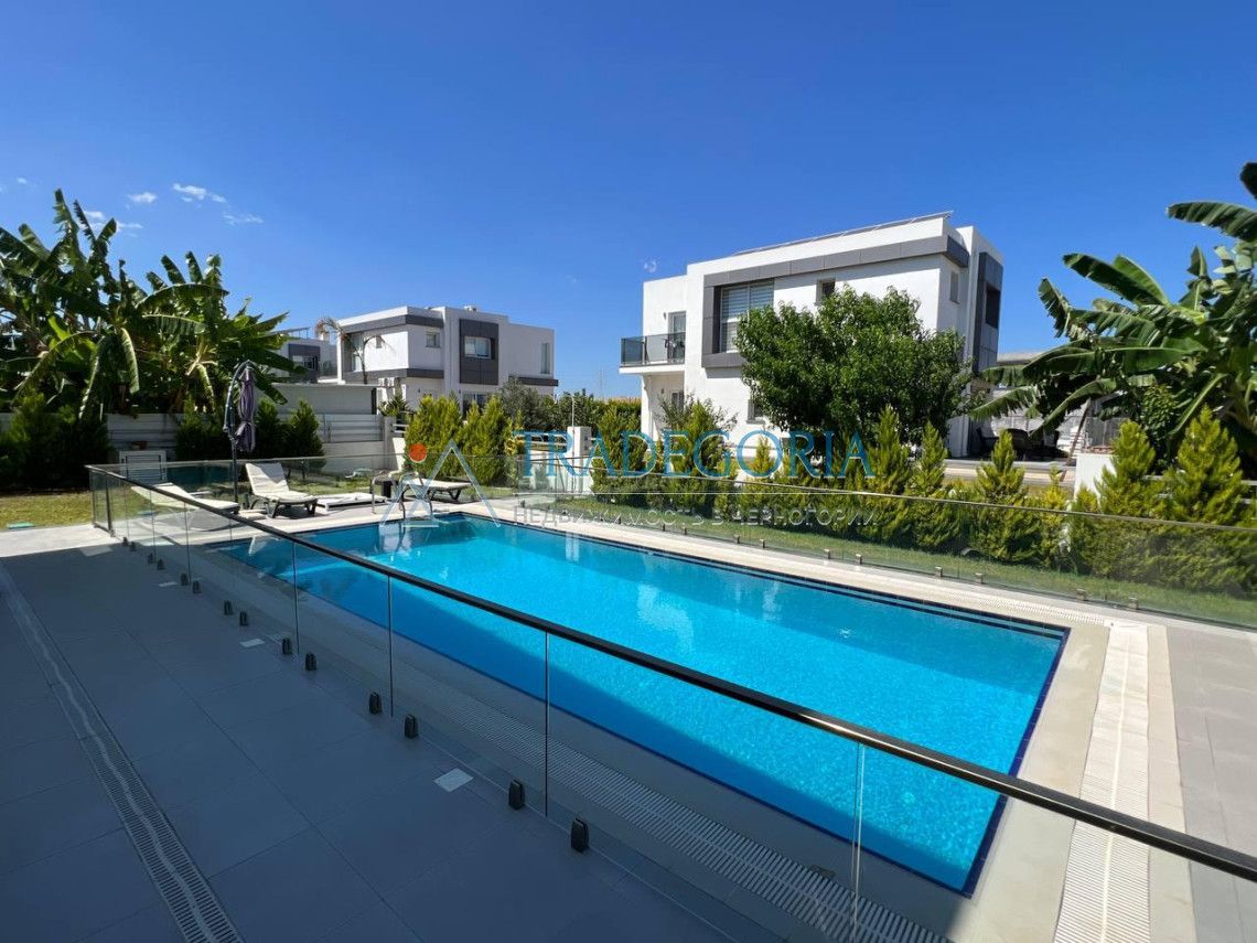 Villa in Famagusta, Cyprus, 250 sq.m - picture 1
