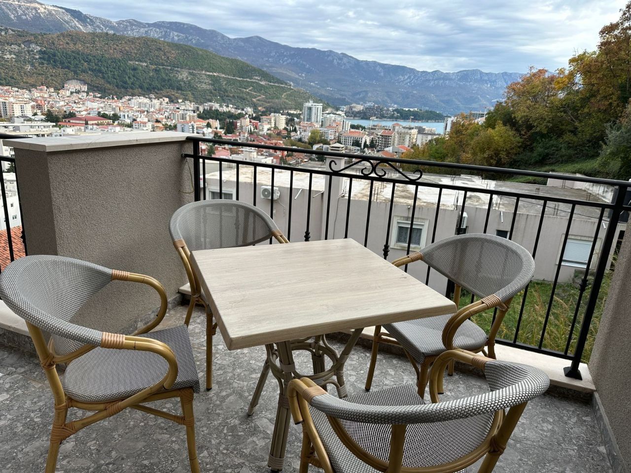 Wohnung in Budva, Montenegro, 65 m2 - Foto 1