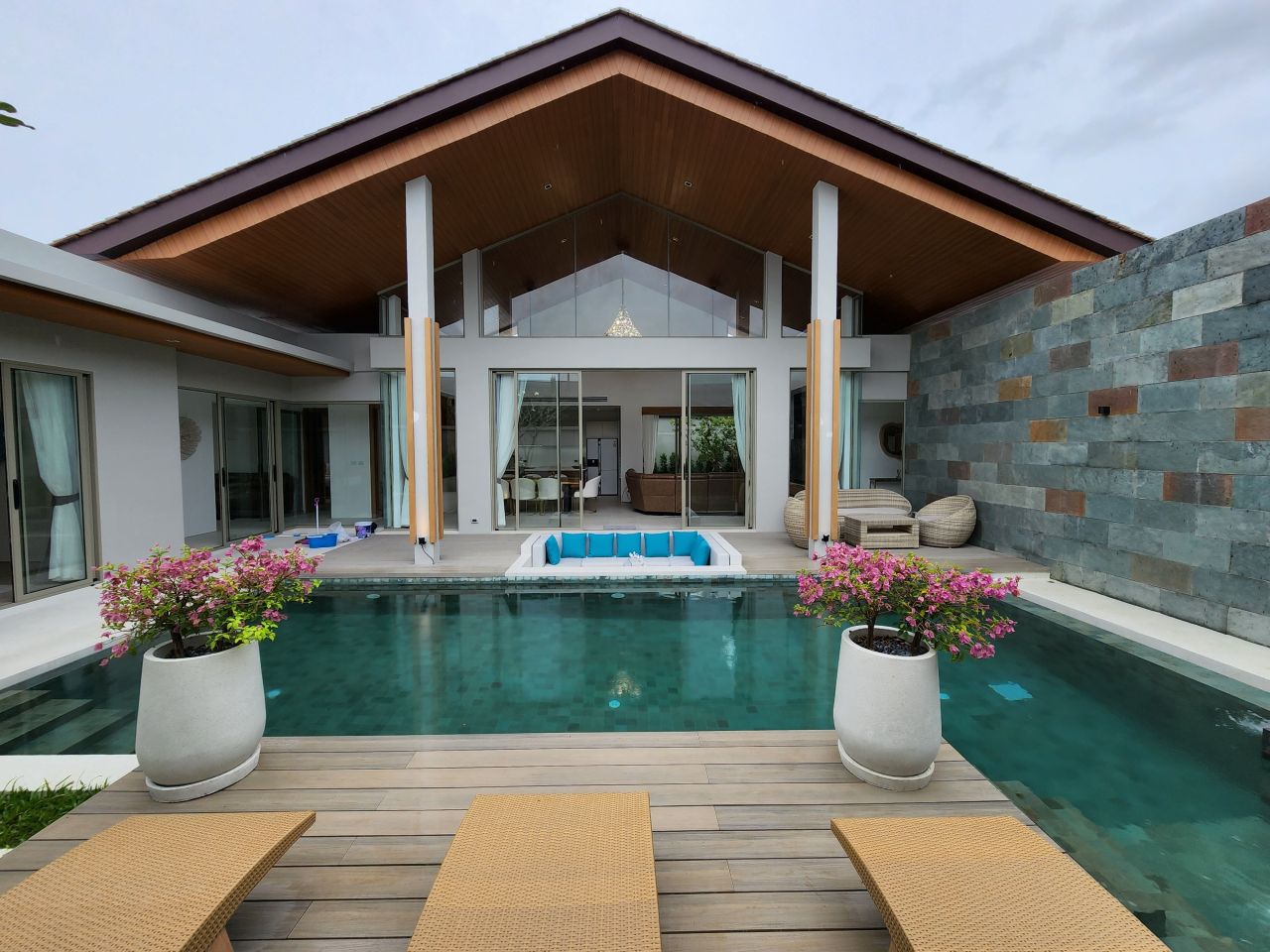 Villa on Phuket Island, Thailand, 360 sq.m - picture 1