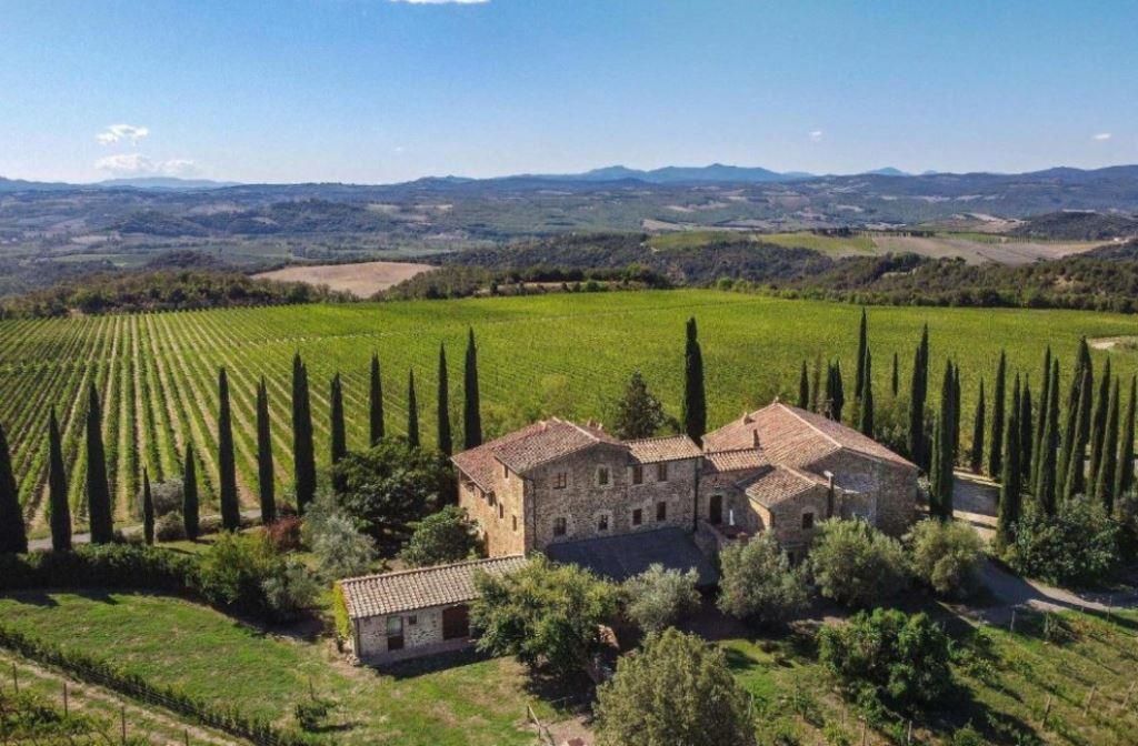Manor in Montalcino, Italy, 800 sq.m - picture 1