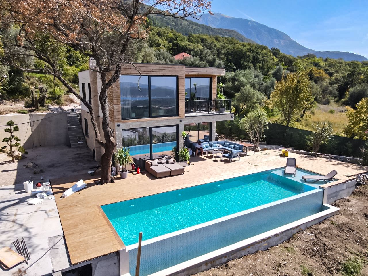 Villa in Tivat, Montenegro, 192 sq.m - picture 1