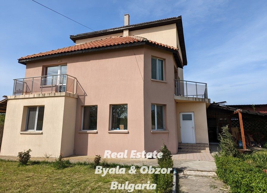 House in Byala, Bulgaria, 270 sq.m - picture 1