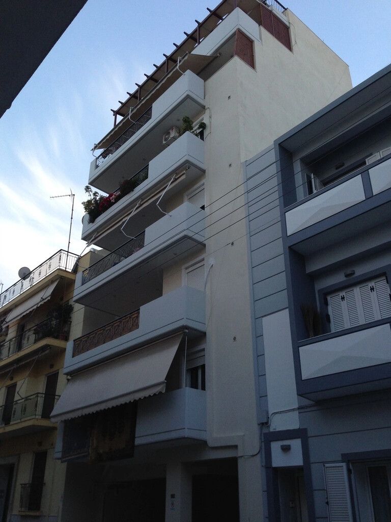 Flat in Pireas, Greece, 82 sq.m - picture 1