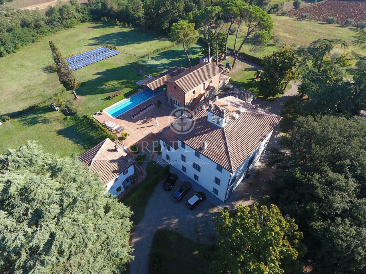 House Monte San Savino, Italy, 1 200 sq.m - picture 1