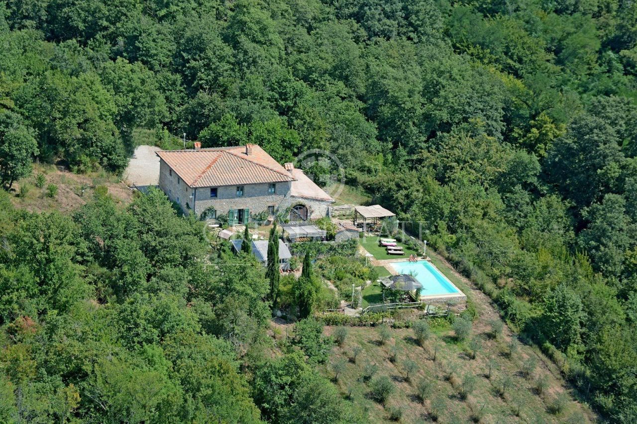 House in Chianti, Italy, 362.2 sq.m - picture 1
