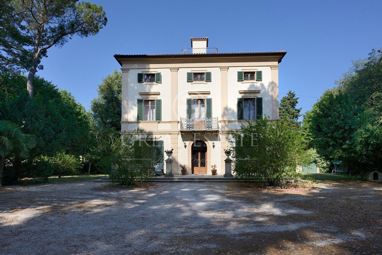 Villa en Macerata, Italia, 500 m2 - imagen 1