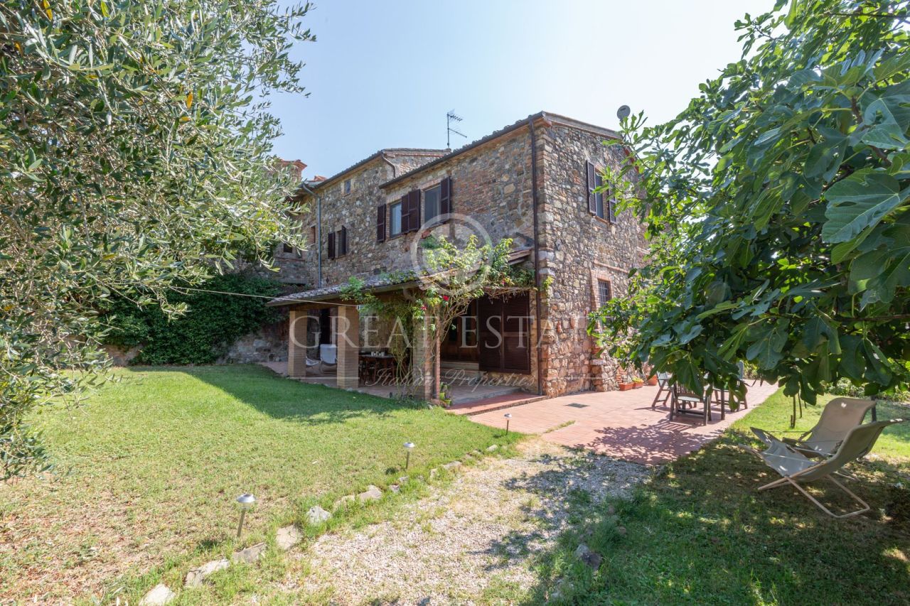House in Cetona, Italy, 253.05 sq.m - picture 1