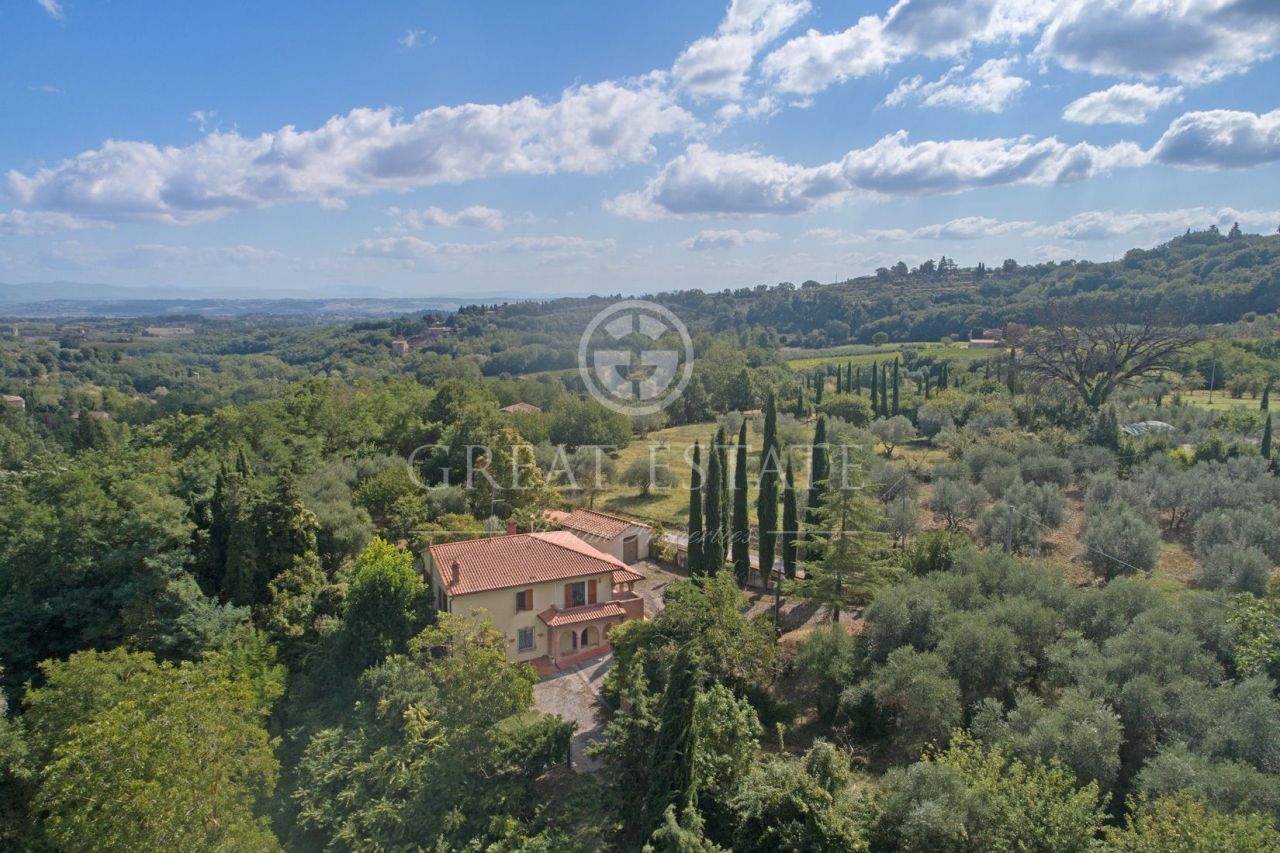 House in Montepulciano, Italy, 262.35 sq.m - picture 1