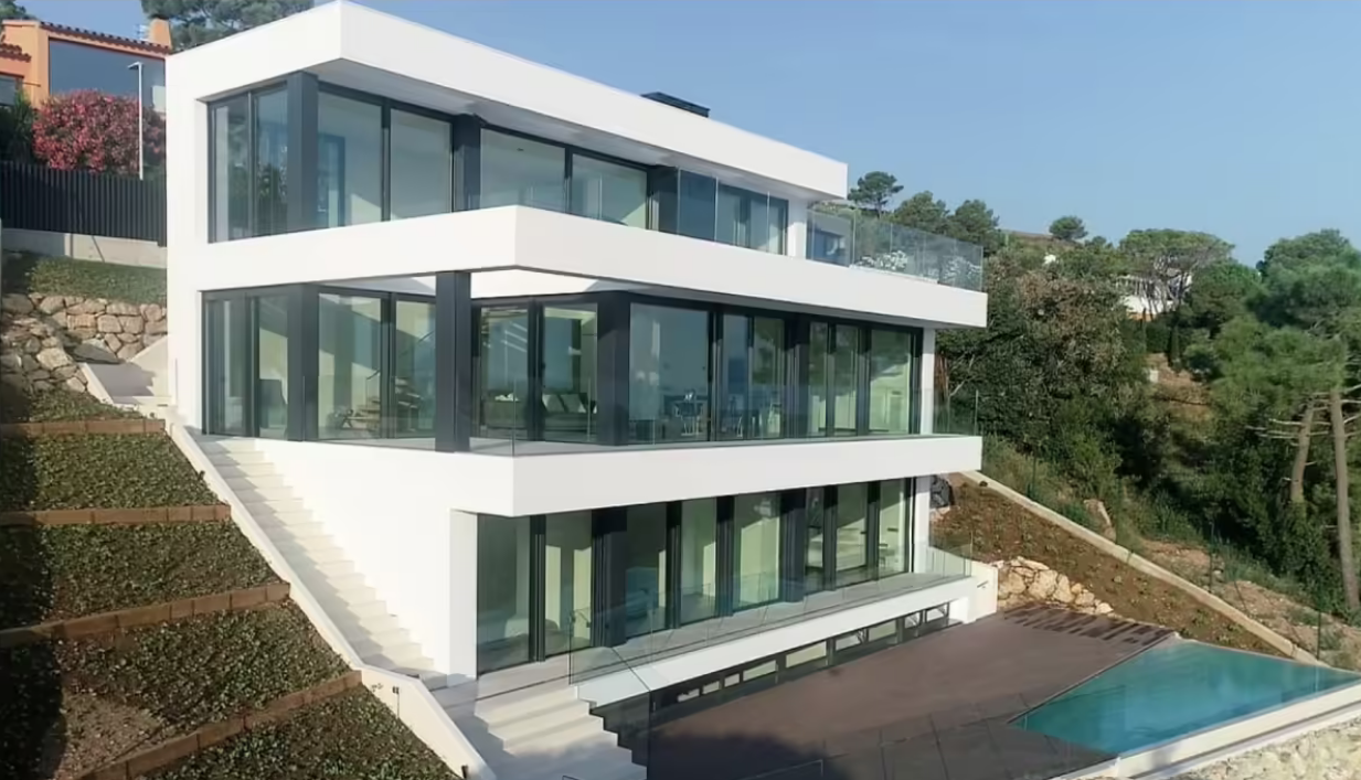 Casa en la Costa Brava, España, 430 m2 - imagen 1