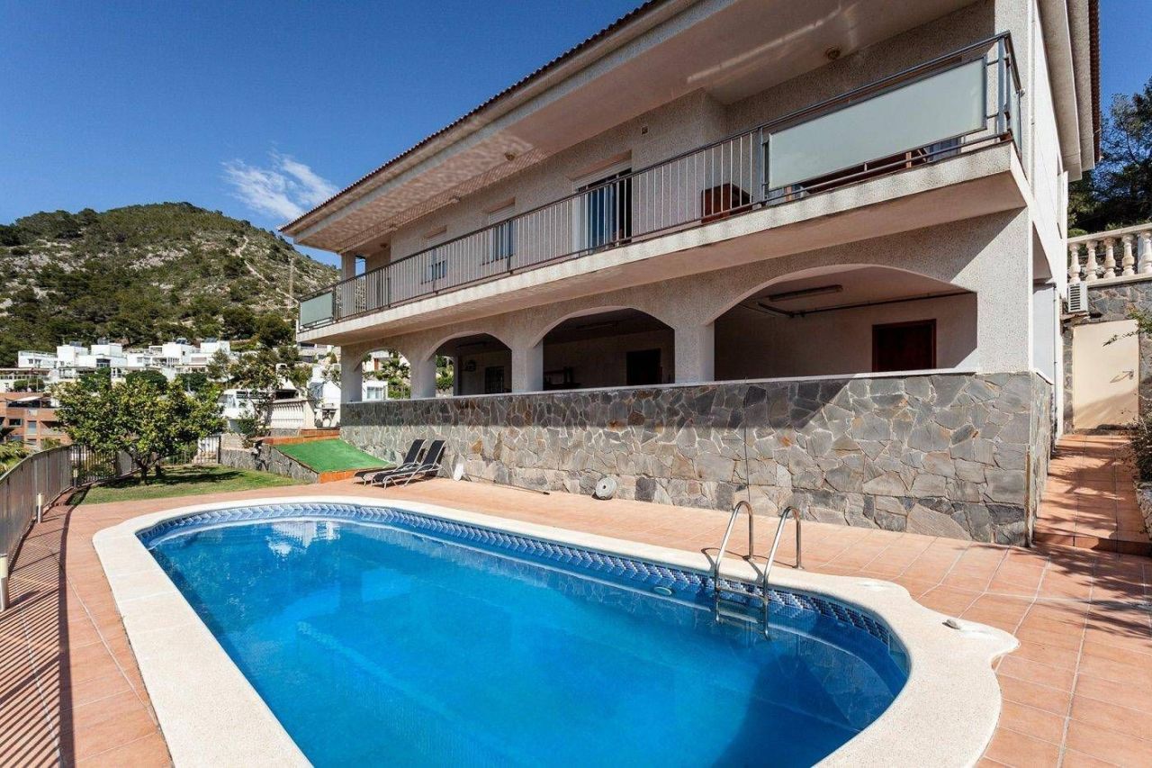 House in Costa del Garraf, Spain, 278 sq.m - picture 1