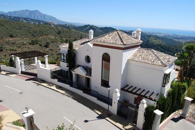 House on Costa del Sol, Spain, 757 sq.m - picture 1
