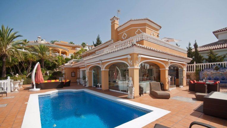 Casa en la Costa del Sol, España, 456 m2 - imagen 1
