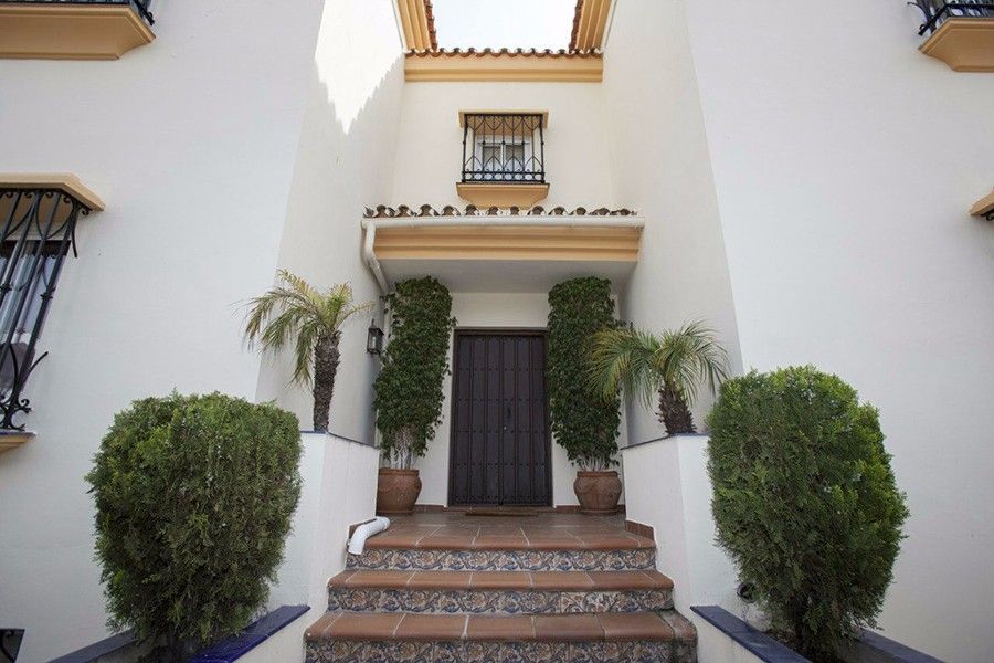 Casa en la Costa del Sol, España, 356 m2 - imagen 1