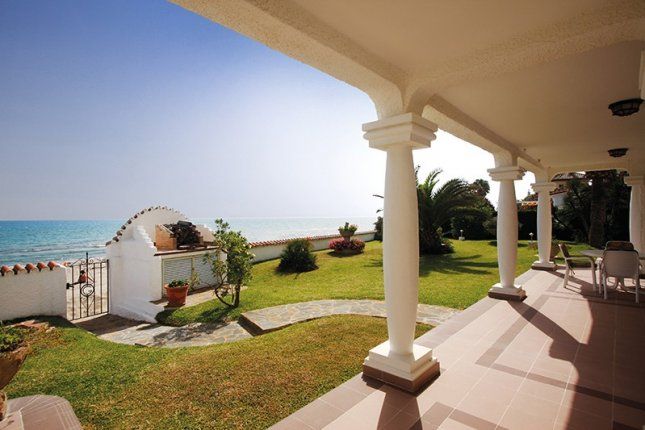 House on Costa del Sol, Spain, 348 sq.m - picture 1