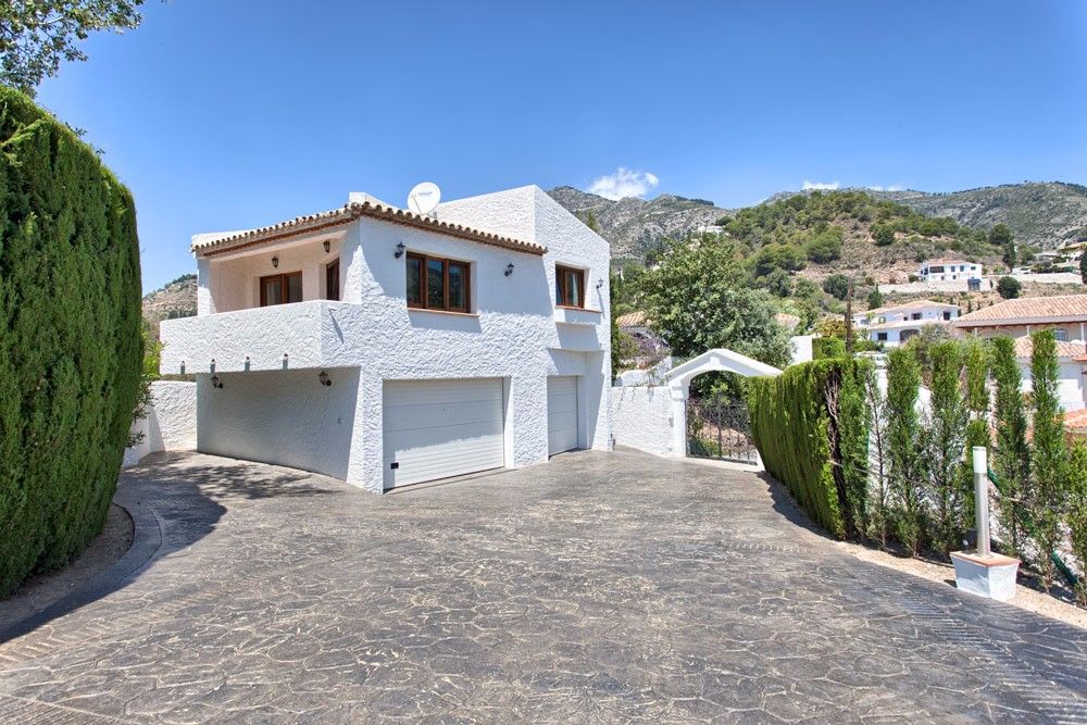 Casa en la Costa del Sol, España, 365 m2 - imagen 1