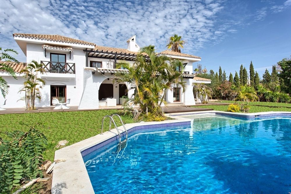 Casa en la Costa del Sol, España, 801 m² - imagen 1