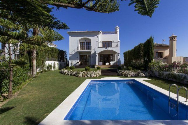 House on Costa del Sol, Spain, 295 sq.m - picture 1
