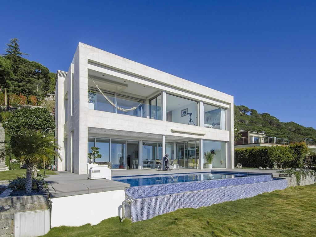 House on Costa del Maresme, Spain, 358 sq.m - picture 1