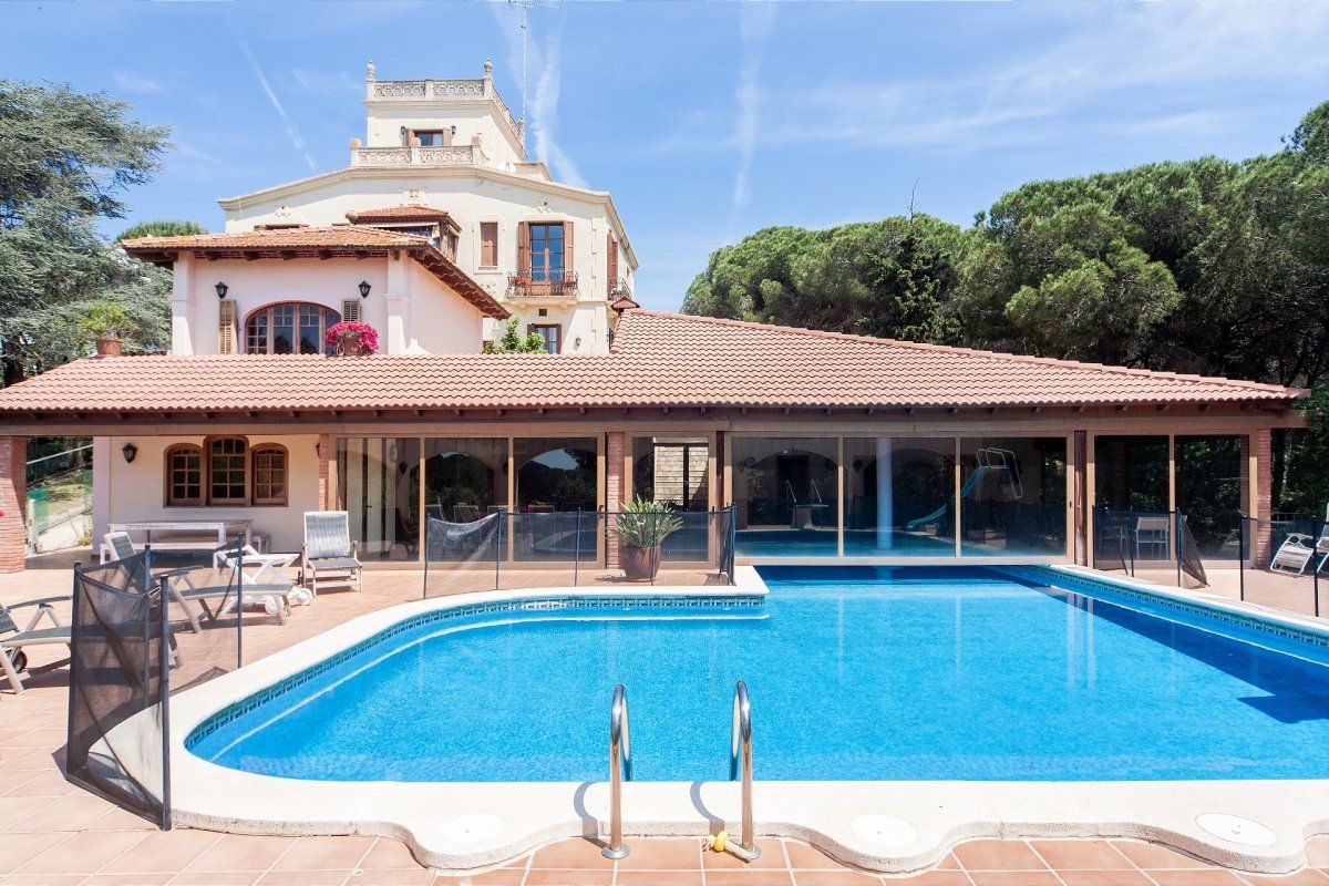 Casa en la Costa del Maresme, España, 1 648 m2 - imagen 1