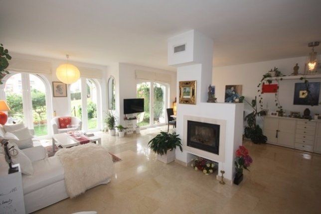 Townhouse on Costa del Sol, Spain, 240 sq.m - picture 1