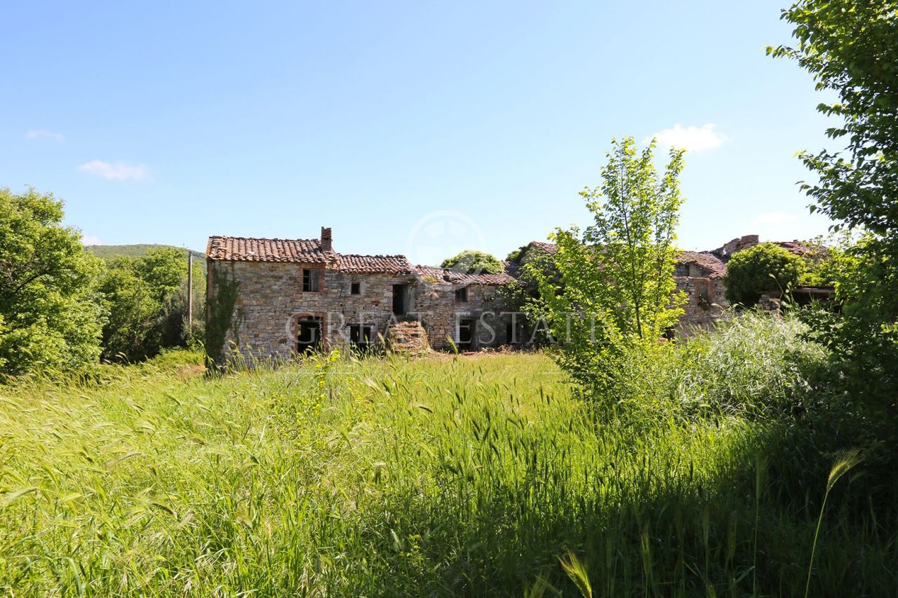 Casa en Montegabbione, Italia, 1 400 m2 - imagen 1