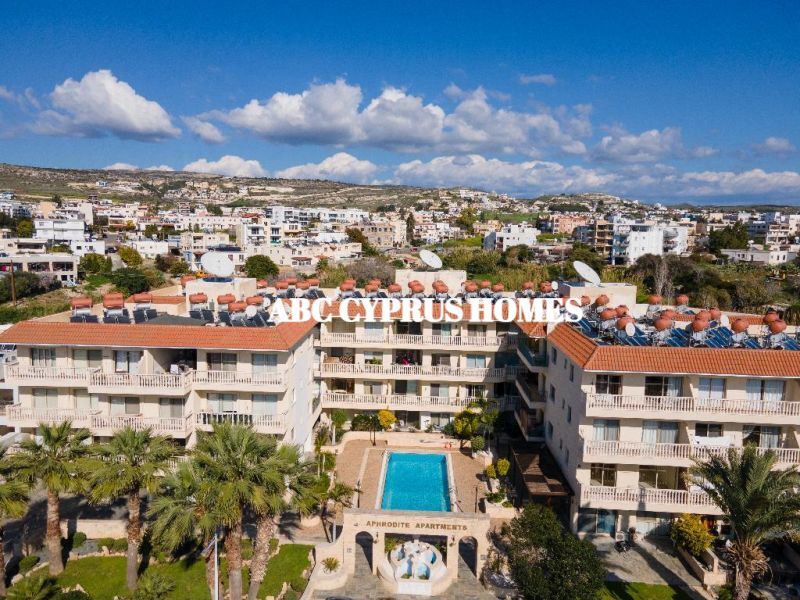Apartment in Paphos, Cyprus, 180 sq.m - picture 1