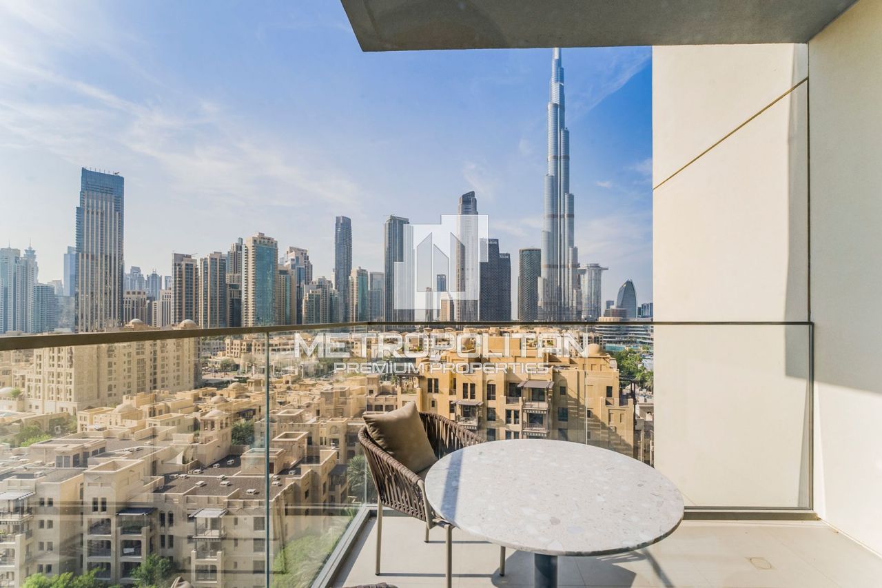 Apartment in Dubai, UAE, 97 sq.m - picture 1