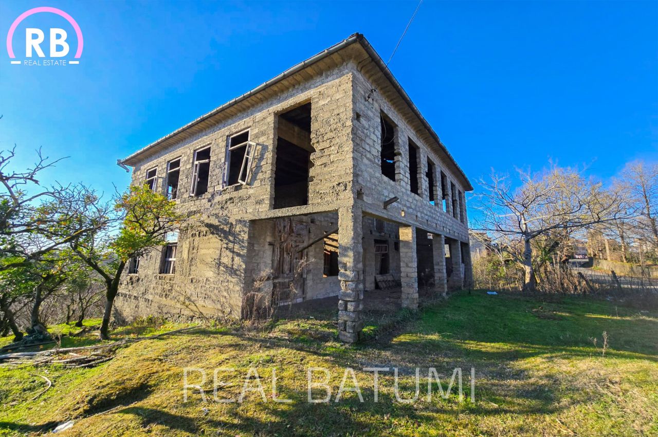 House in Batumi, Georgia, 200 sq.m - picture 1