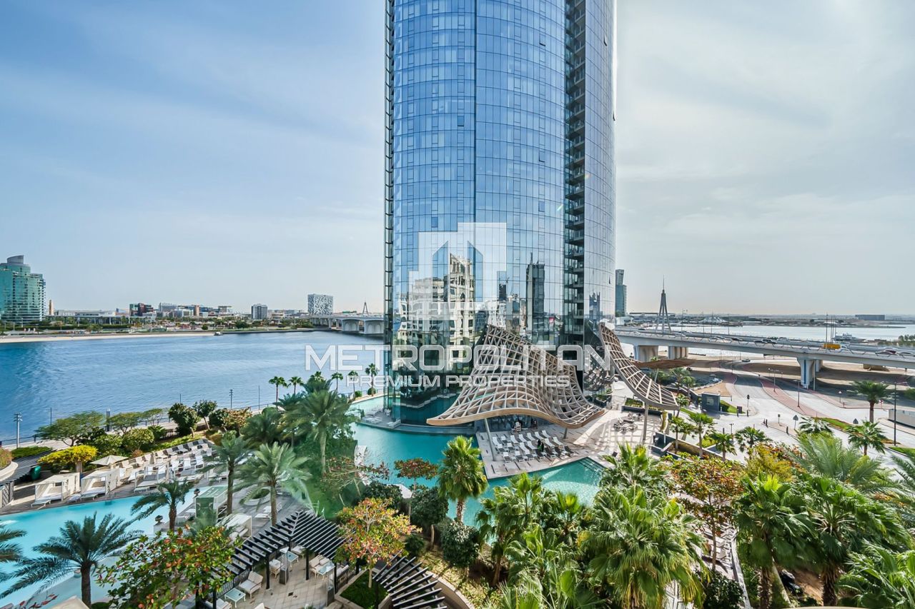 Apartment in Dubai, UAE, 279 m² - picture 1