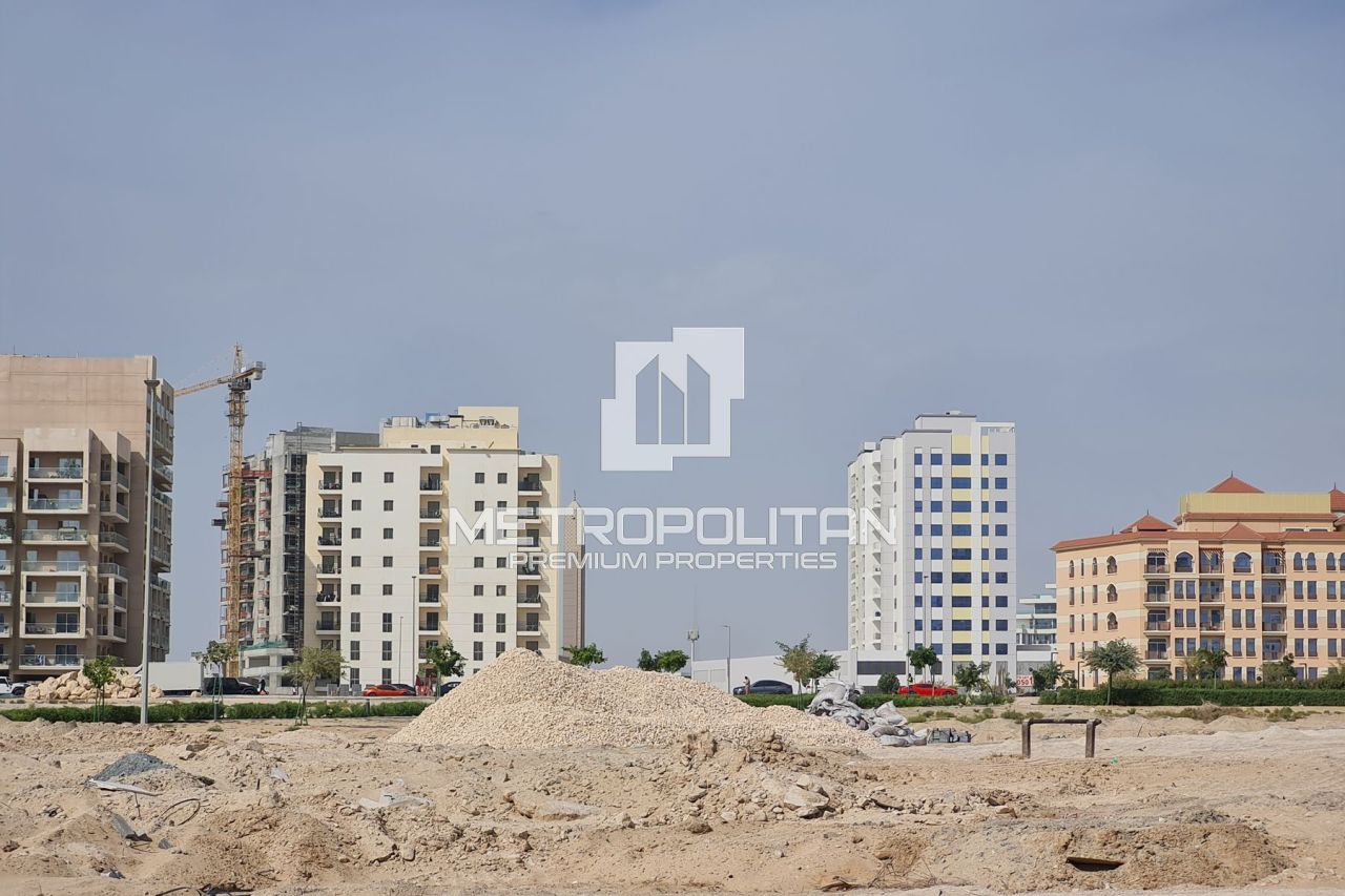 Gewerbeimmobilien in Dubai, VAE, 2 170 m2 - Foto 1