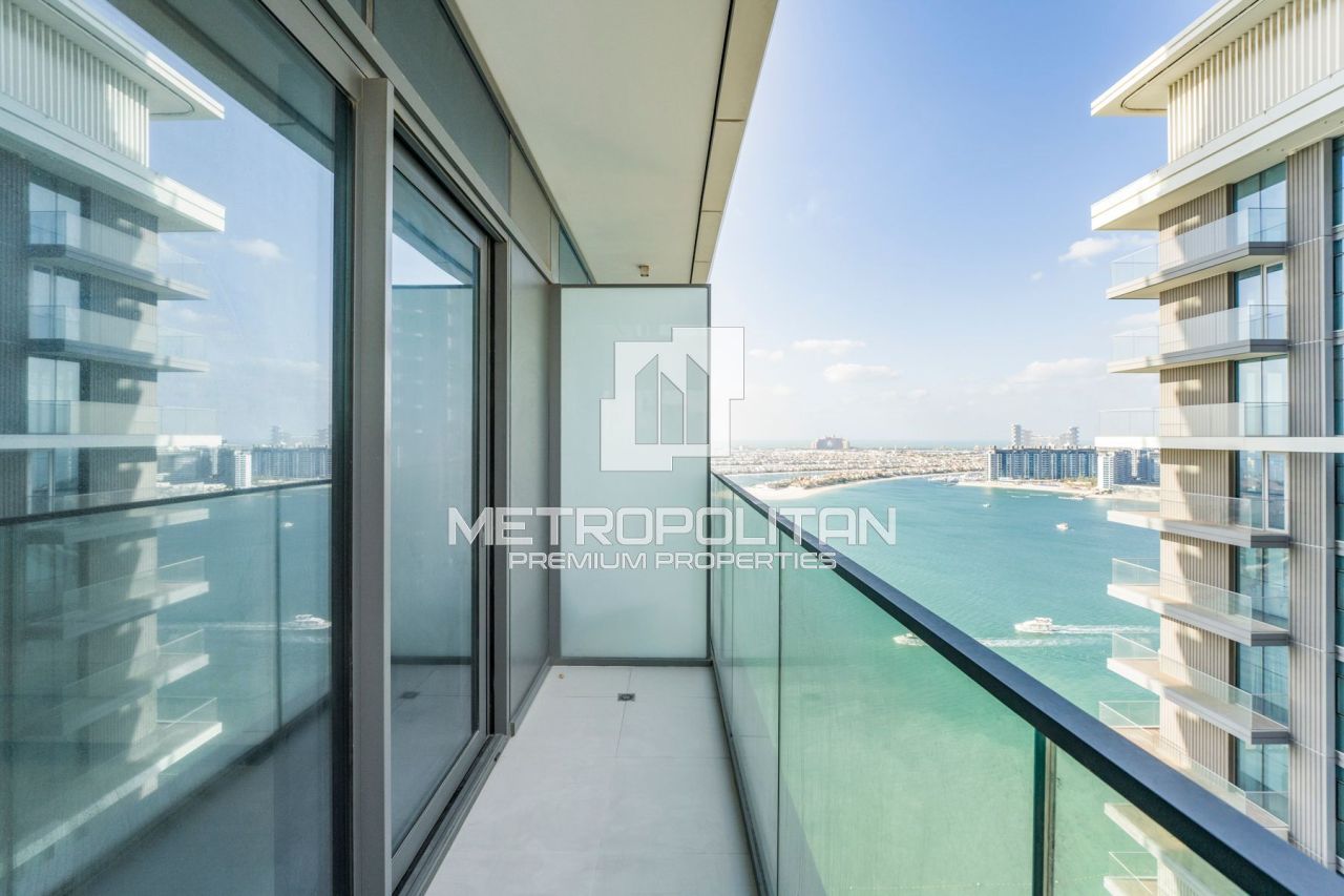 Apartment in Dubai, UAE, 66 sq.m - picture 1