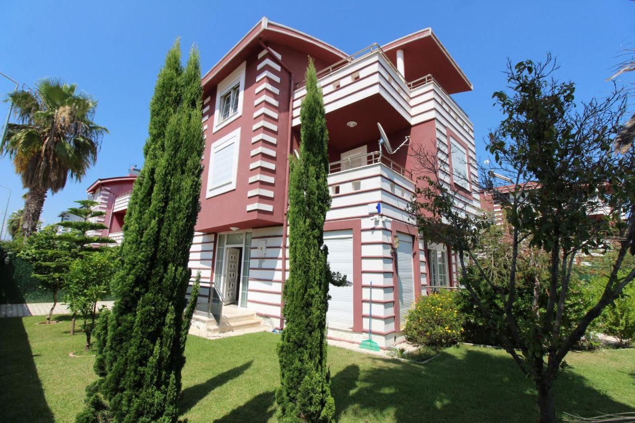 Villa à Antalya, Turquie, 300 m2 - image 1