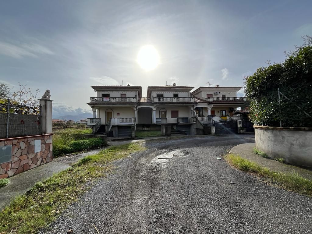 Villa in Scalea, Italy, 197 sq.m - picture 1