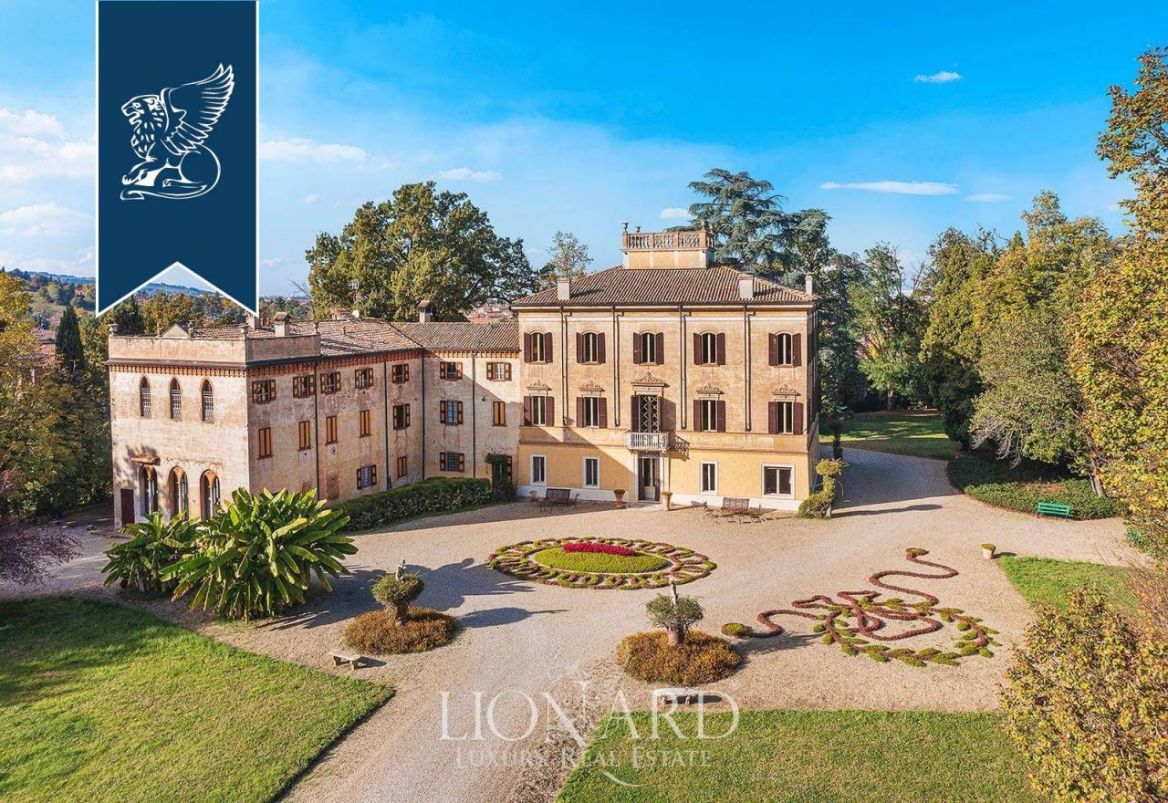 Villa in Modena, Italy, 1 830 sq.m - picture 1