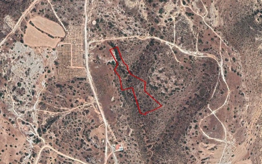 Terreno en Lárnaca, Chipre, 12 041 m2 - imagen 1