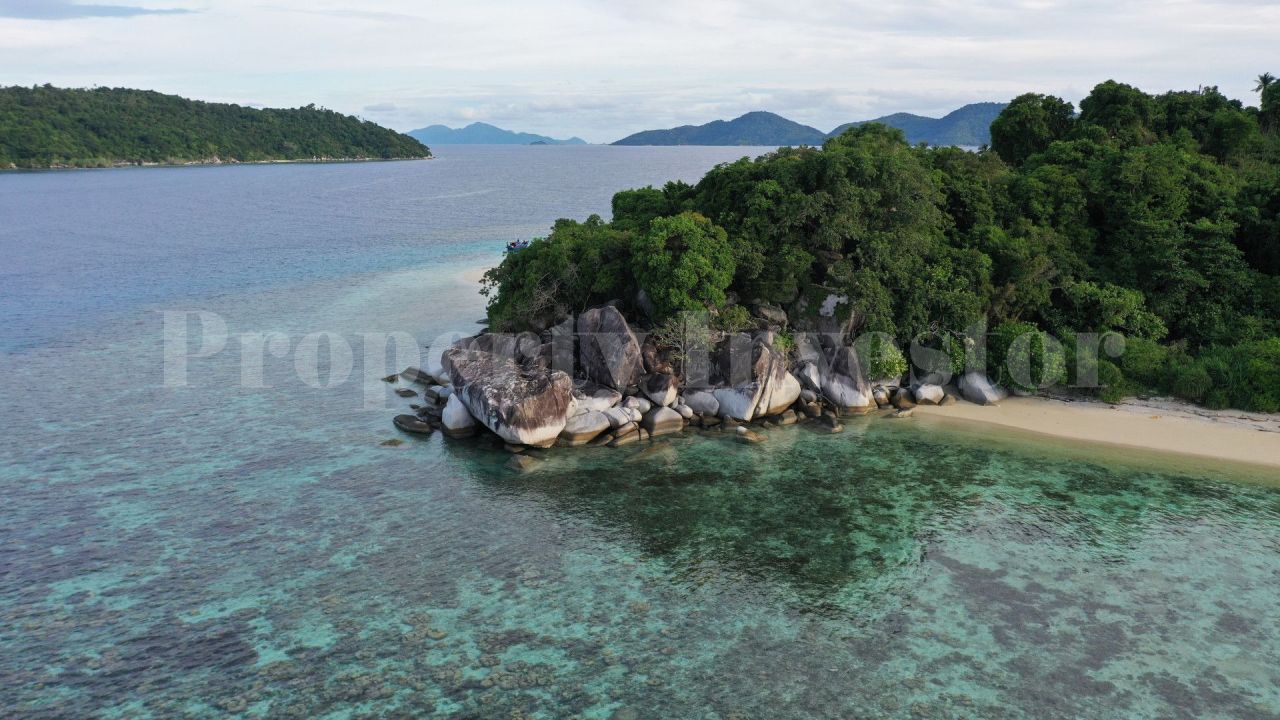 Isla en Islas Riau, Indonesia, 270 000 m2 - imagen 1