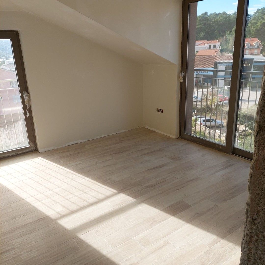 Wohnung in Tivat, Montenegro, 81 m2 - Foto 1