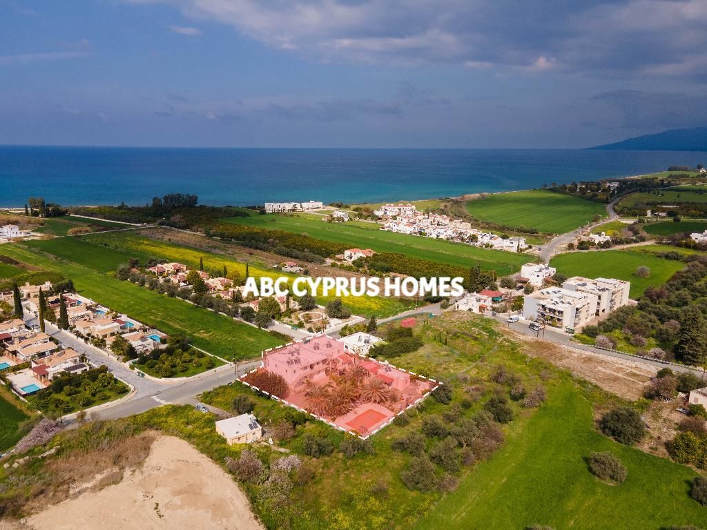 Casa lucrativa en Pafos, Chipre, 480 m2 - imagen 1
