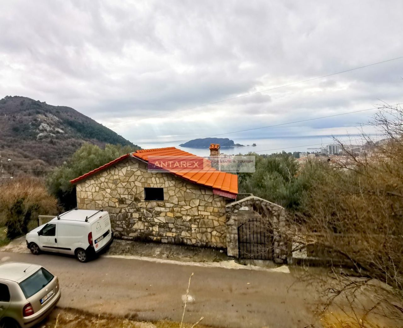 Grundstück in Budva, Montenegro, 389 m2 - Foto 1