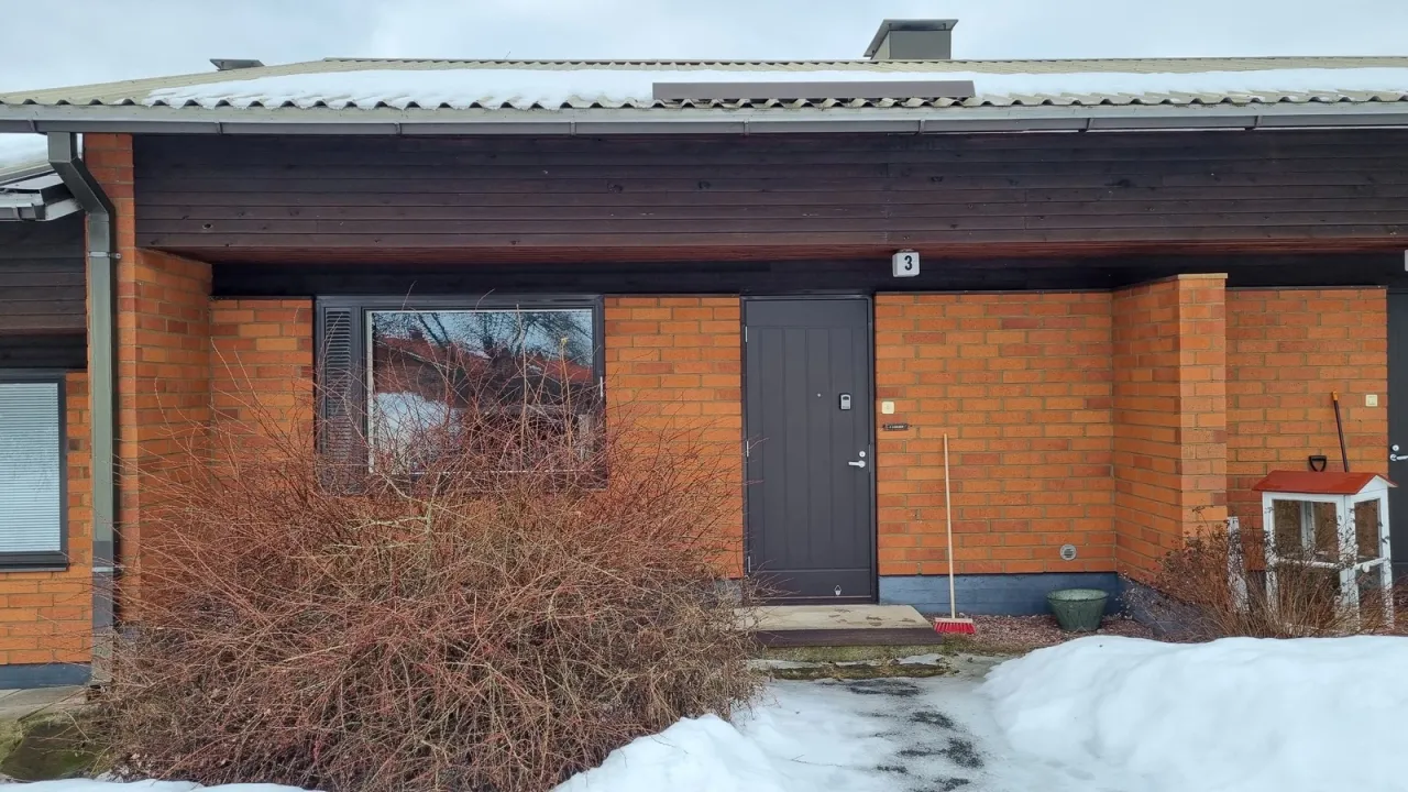 Maison urbaine à Pori, Finlande, 60.5 m2 - image 1