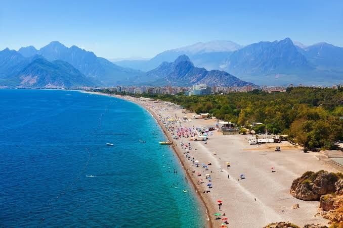 Land in Antalya, Turkey, 1 260 sq.m - picture 1