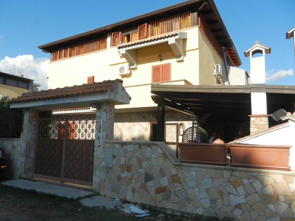 House in Scalea, Italy, 250 sq.m - picture 1