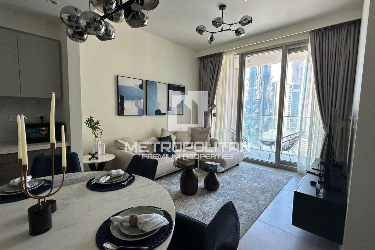 Apartment in Dubai, UAE, 93 sq.m - picture 1