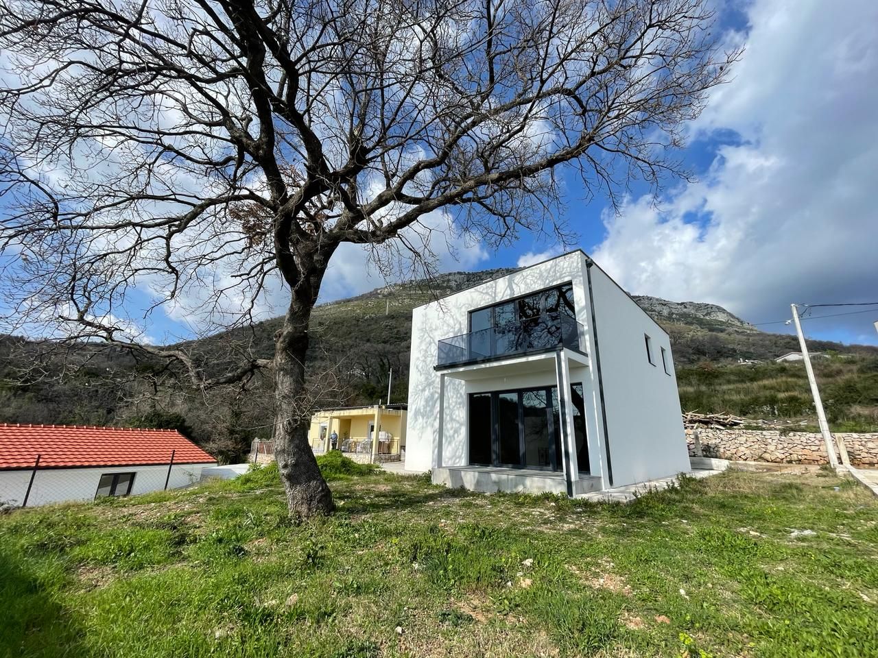 Casa en el Bar, Montenegro, 143 m2 - imagen 1