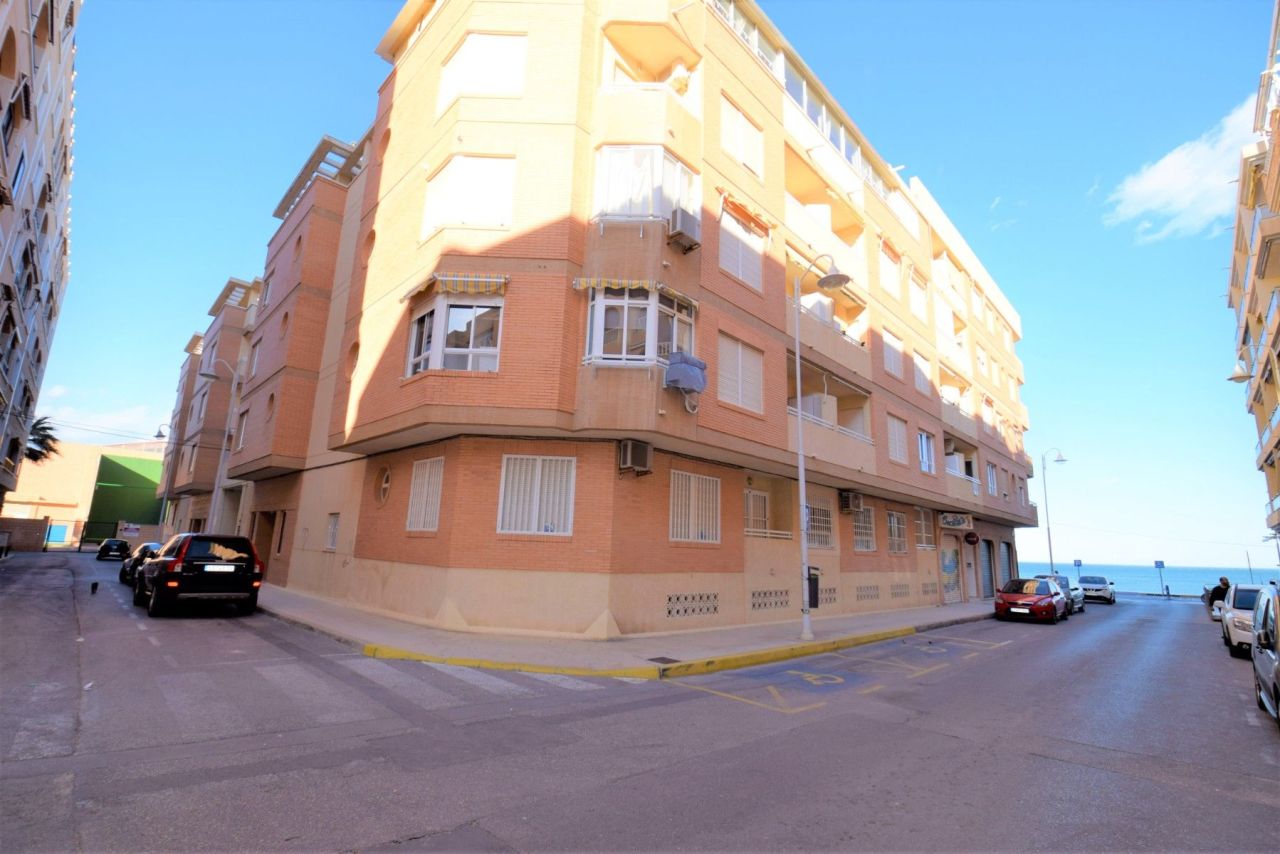 Apartment in Guardamar del Segura, Spain, 60 sq.m - picture 1