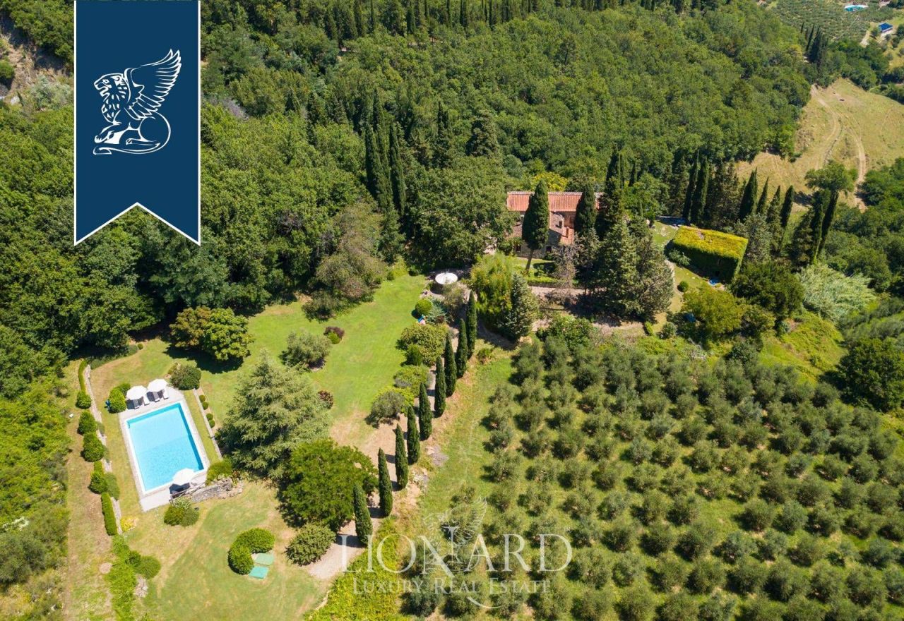 Villa en Pontassieve, Italia, 450 m2 - imagen 1