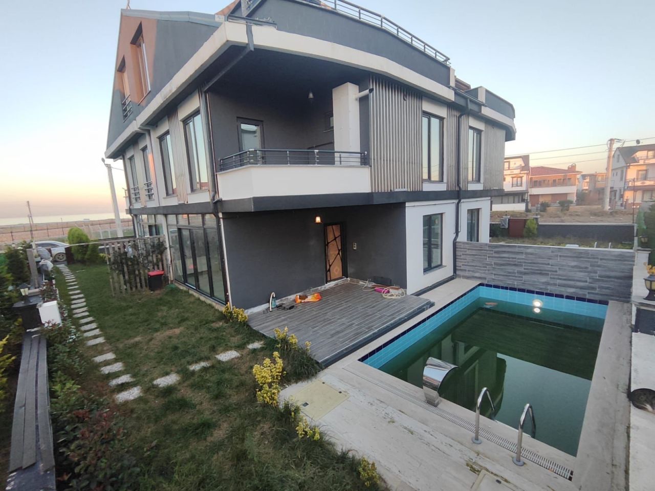 House in Istanbul, Turkey, 180 sq.m - picture 1