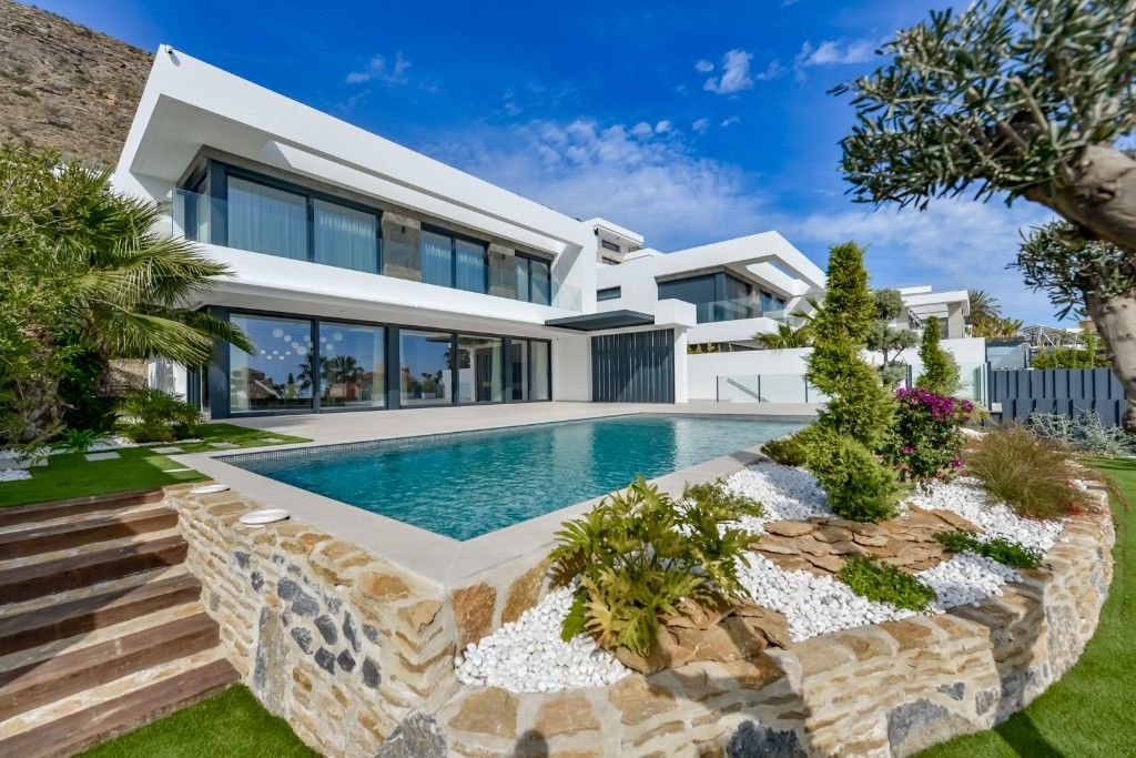 Villa in Finestrat, Spain, 635 m² - picture 1