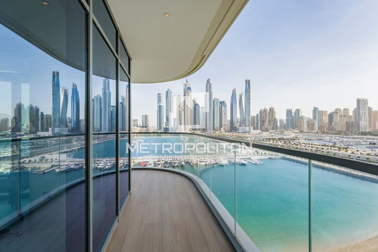 Apartment in Dubai, UAE, 158 sq.m - picture 1